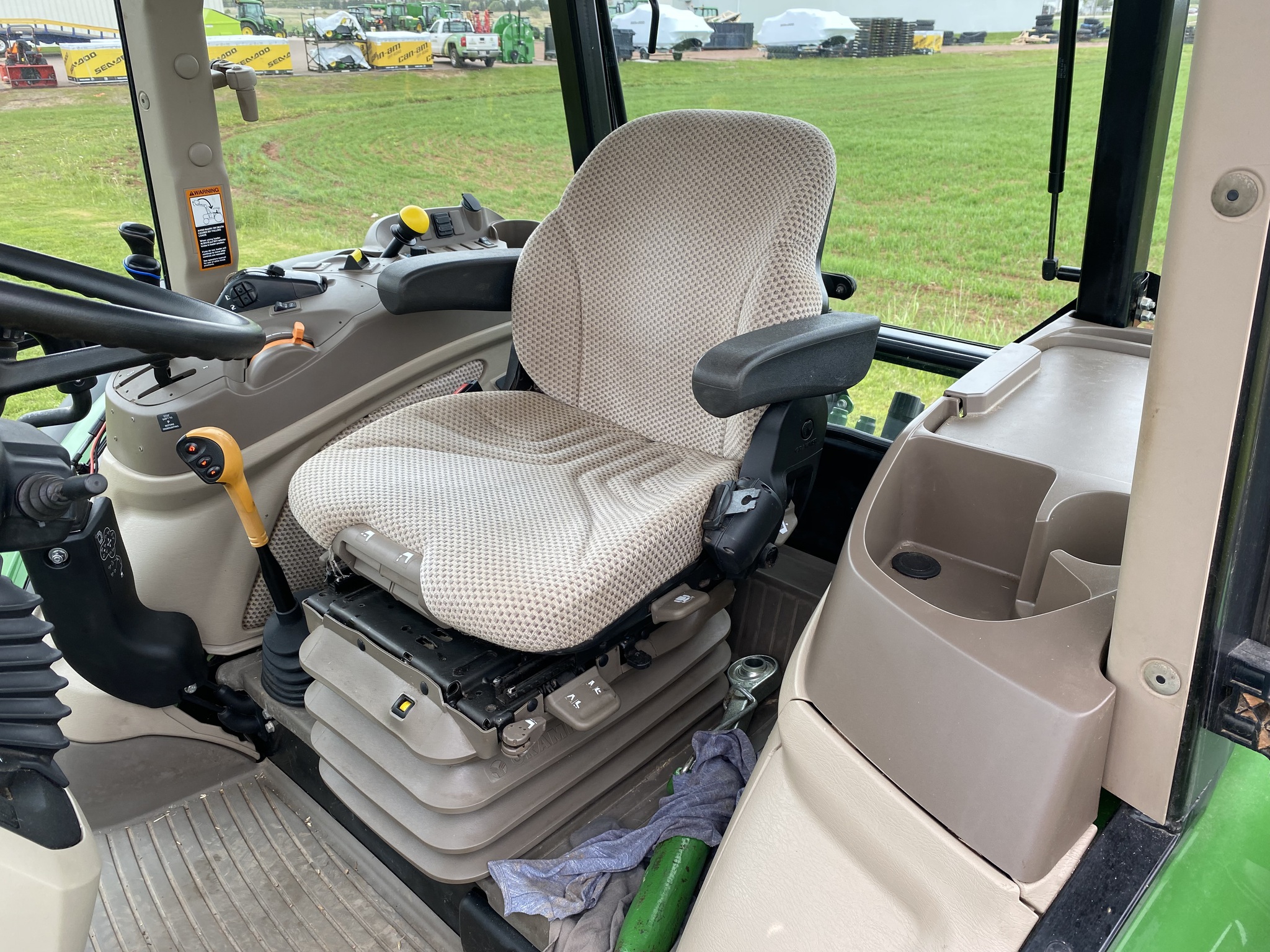 2021 John Deere 5115M Image 11