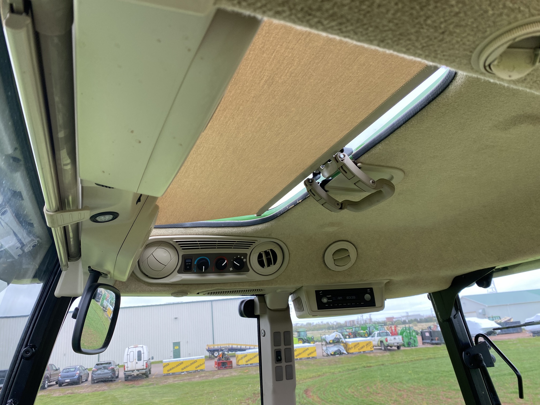 2021 John Deere 5115M Image 9