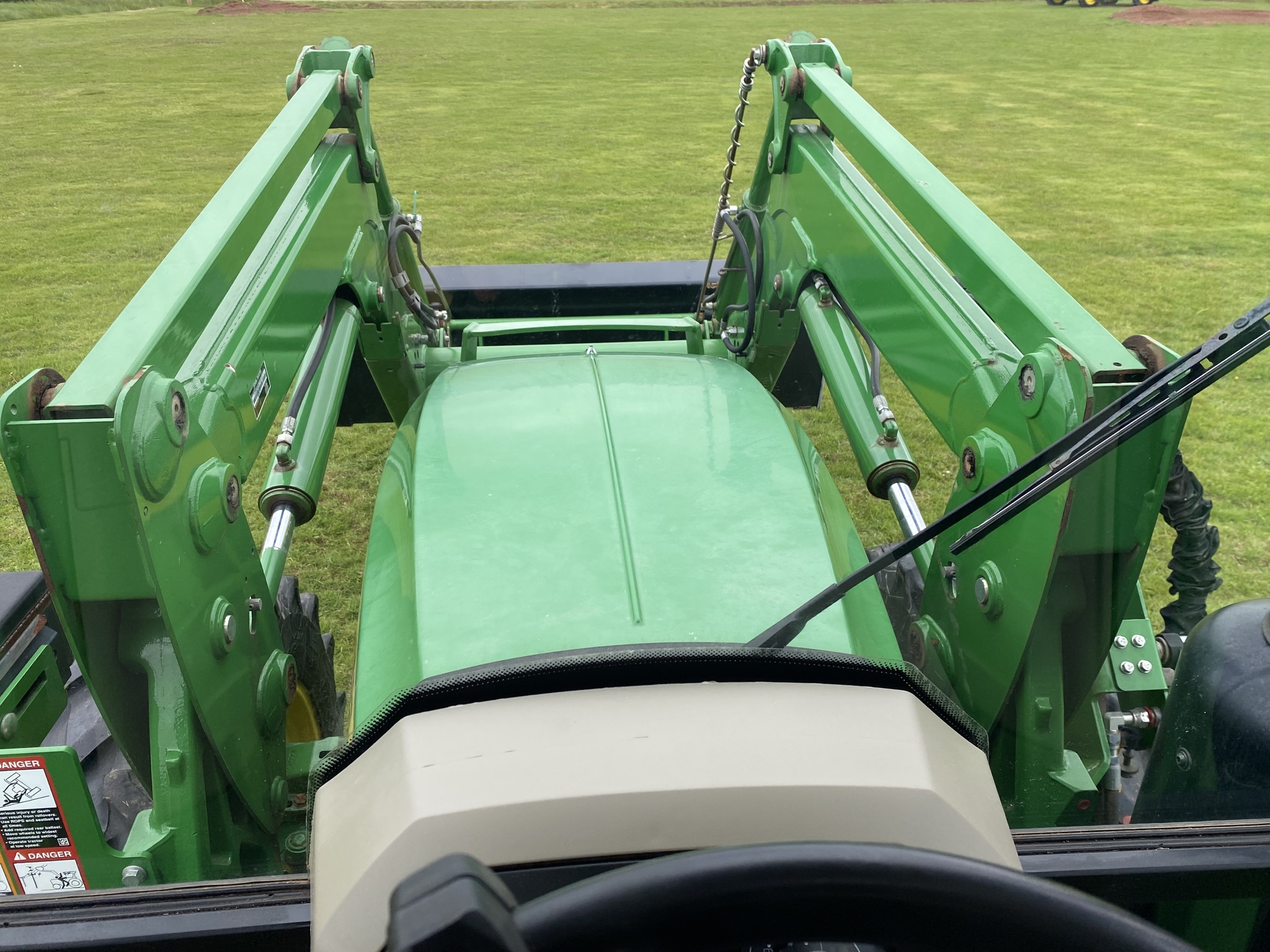 2021 John Deere 5115M Image 6