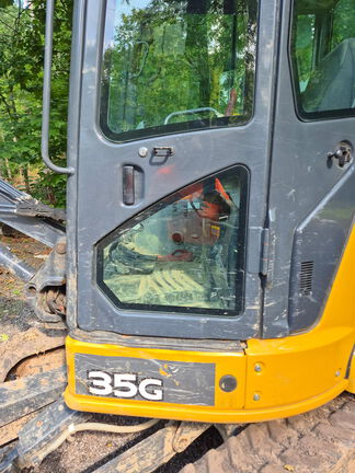 Photo of 2019 John Deere 35G