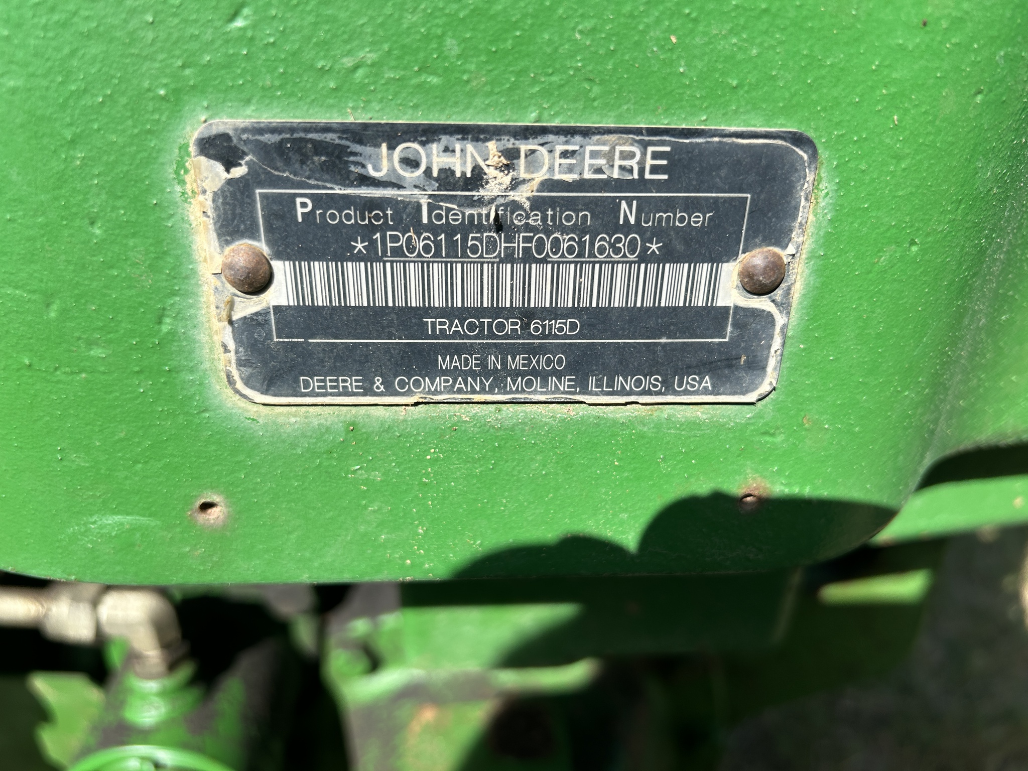 2015 John Deere 6115D Image 15