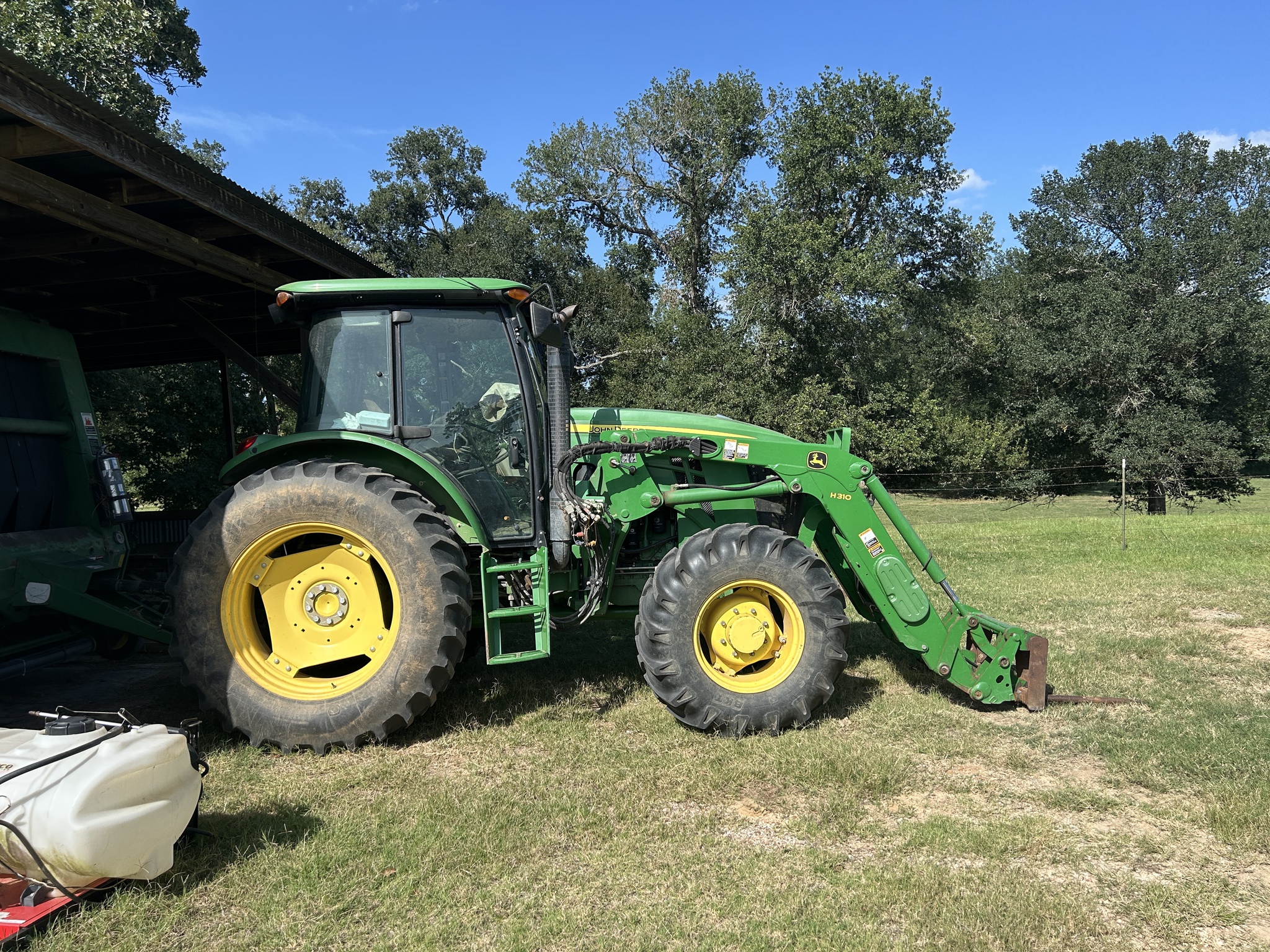 2015 John Deere 6115D Image 5