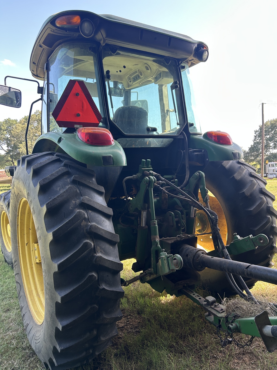 2015 John Deere 6115D Image 7
