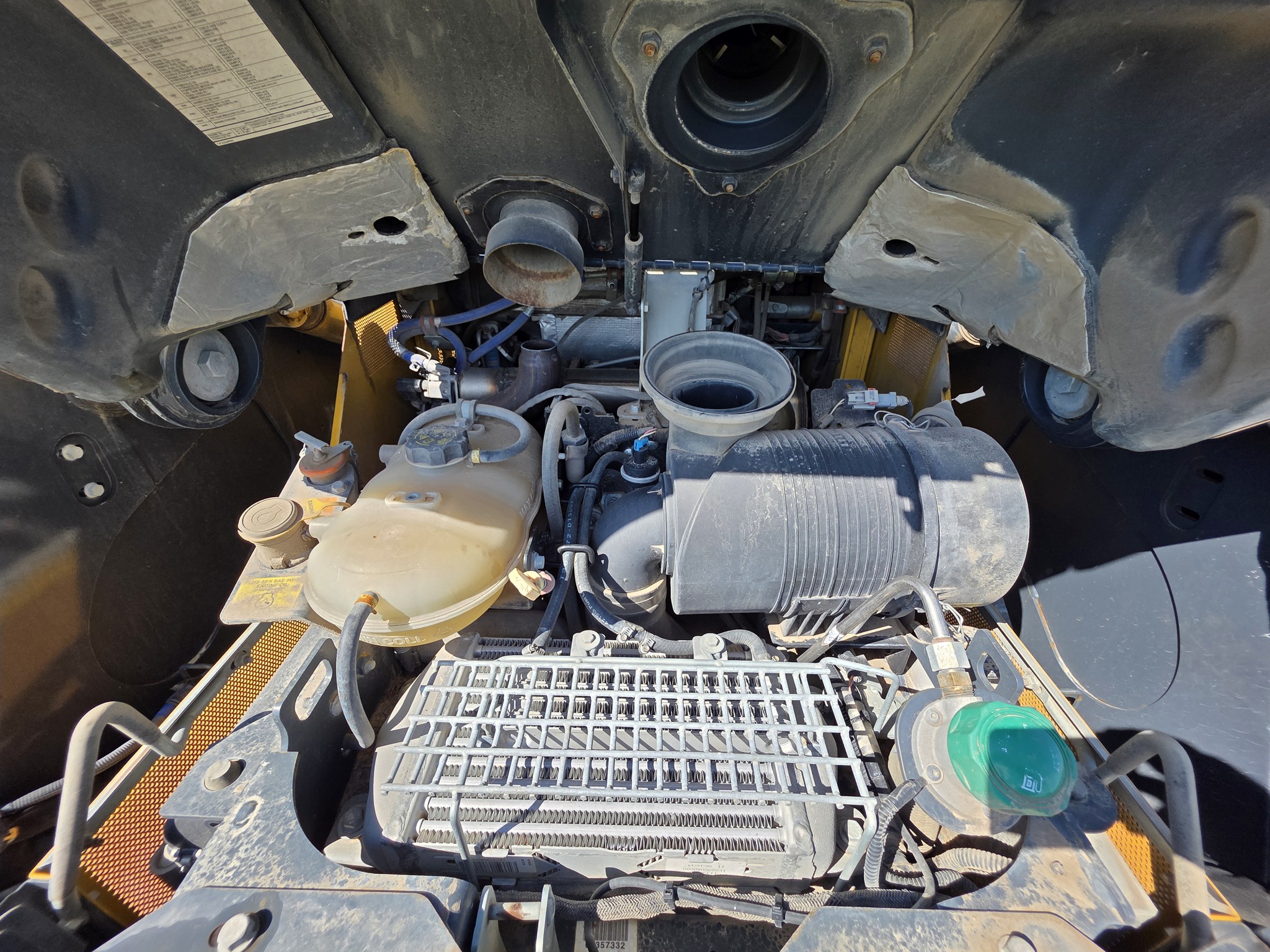 2019 John Deere 333G Image 6