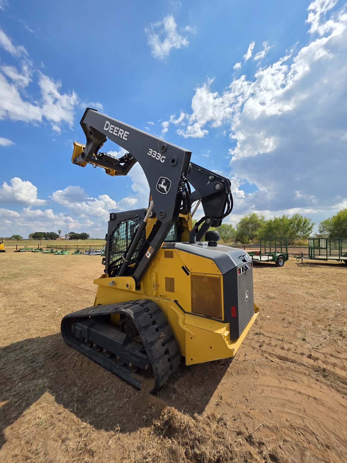 2019 John Deere 333G Image 2