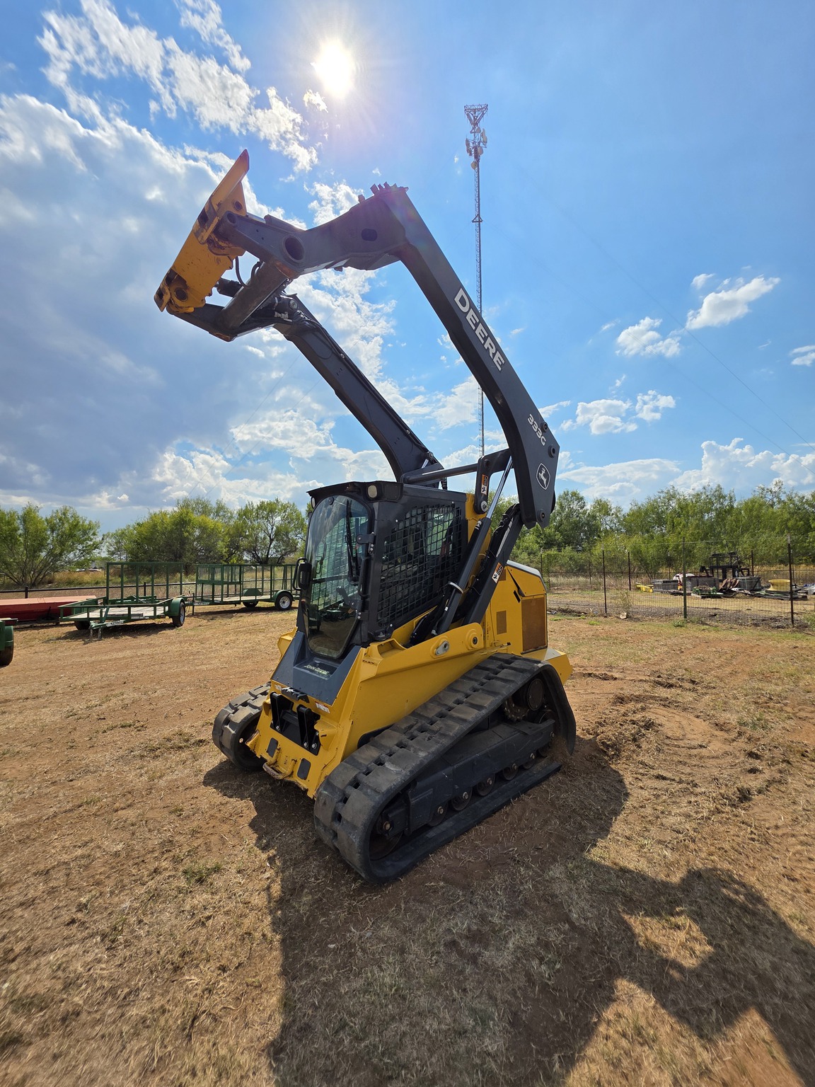2019 John Deere 333G Image 1
