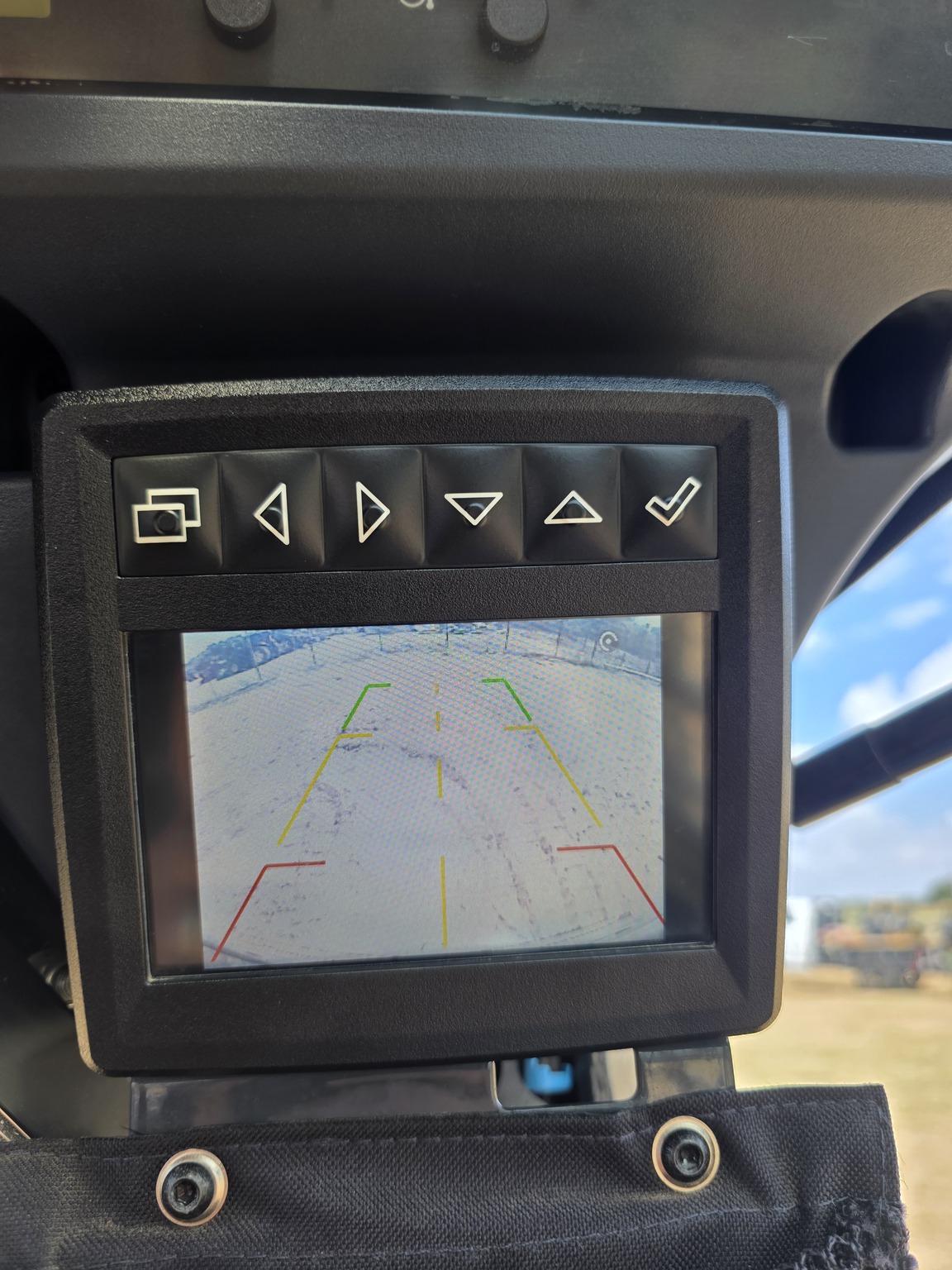 2019 John Deere 333G Image 9