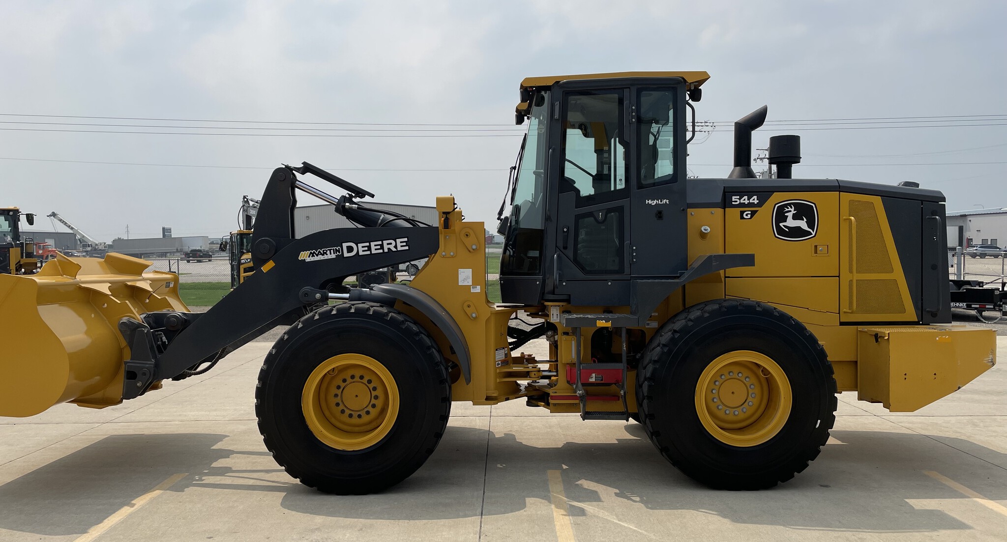 2024 John Deere 544 G Image 2