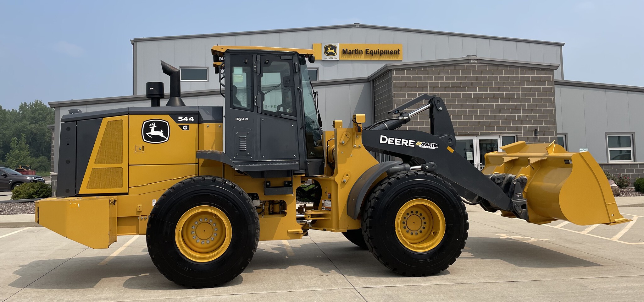 2024 John Deere 544 G Image 1