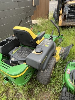 2008 John Deere Z445 Photo 3