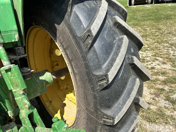 Photo of 2011 John Deere 7230 Premium