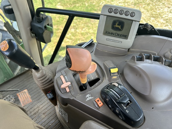 Photo of 2011 John Deere 7230 Premium