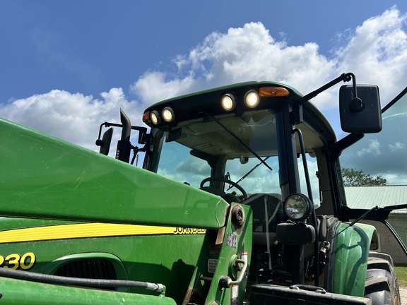 Photo of 2011 John Deere 7230 Premium