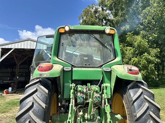 Photo of 2011 John Deere 7230 Premium