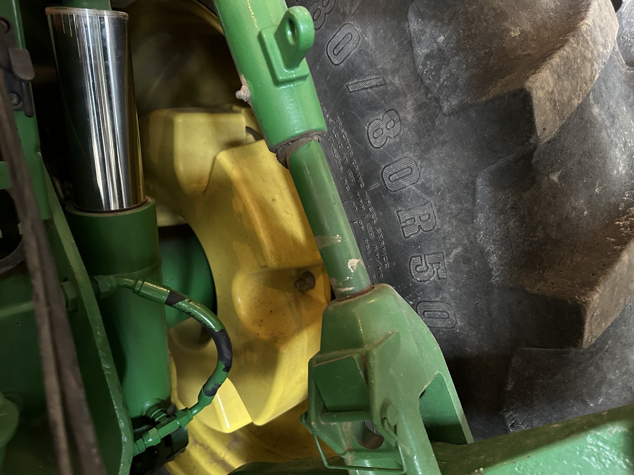 2010 John Deere 8270R Image 10