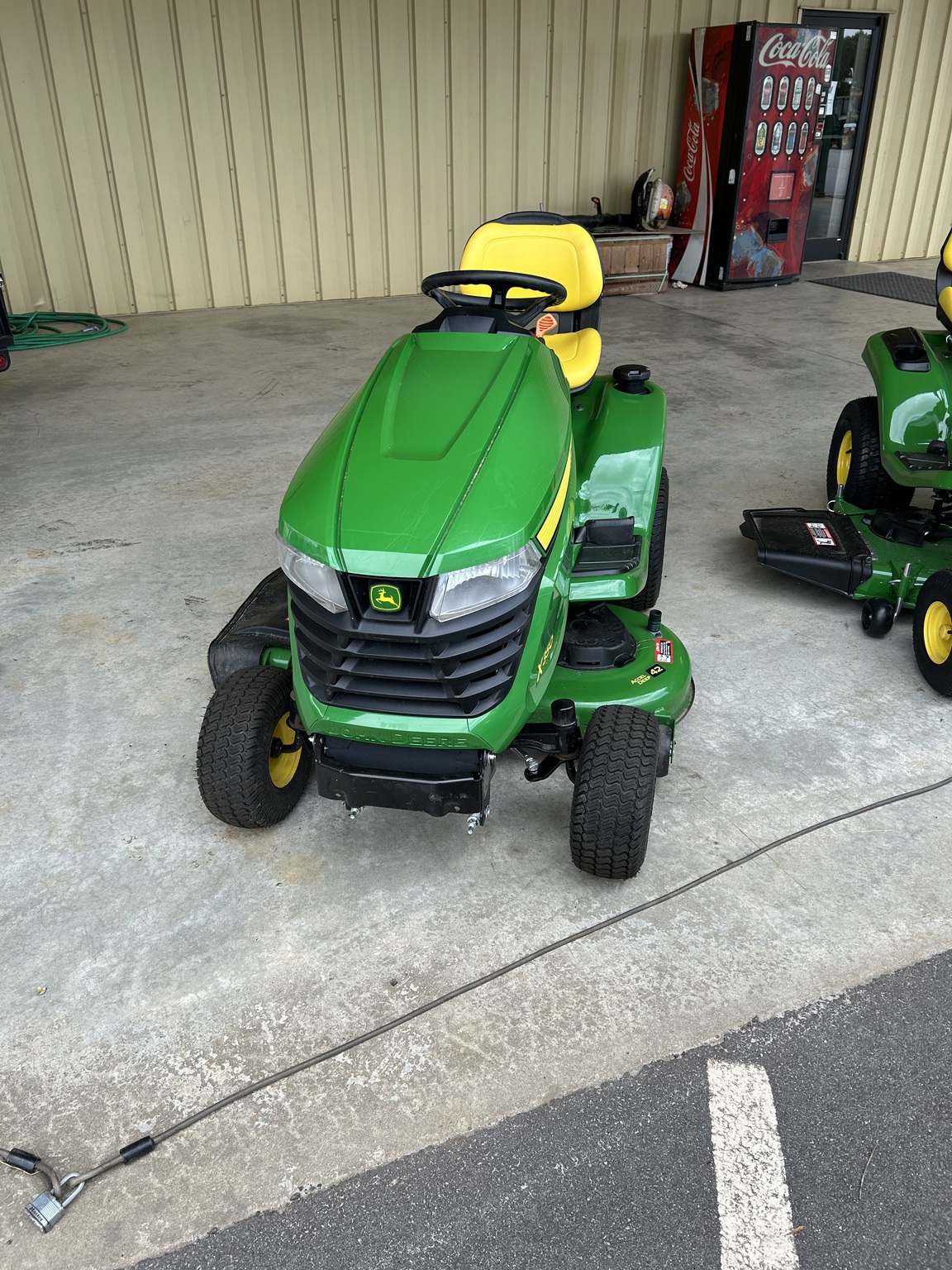2025 John Deere X350 Image 2