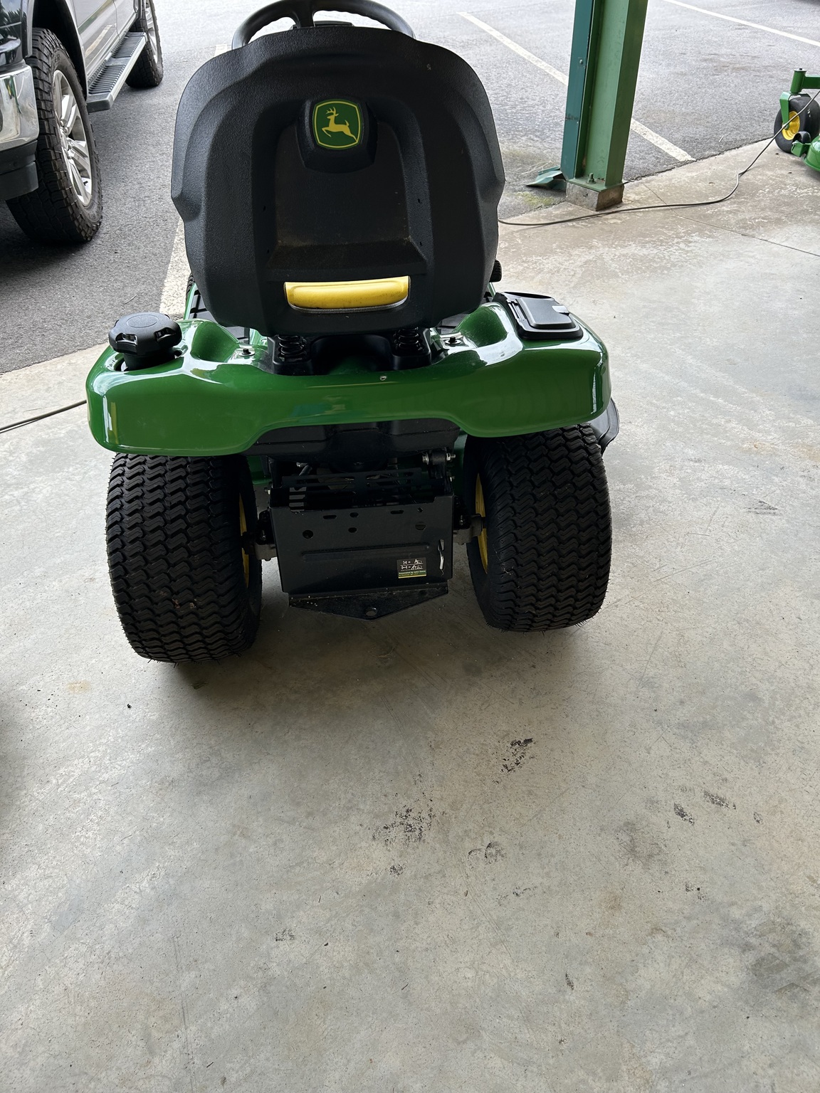 2025 John Deere X350 Image 4