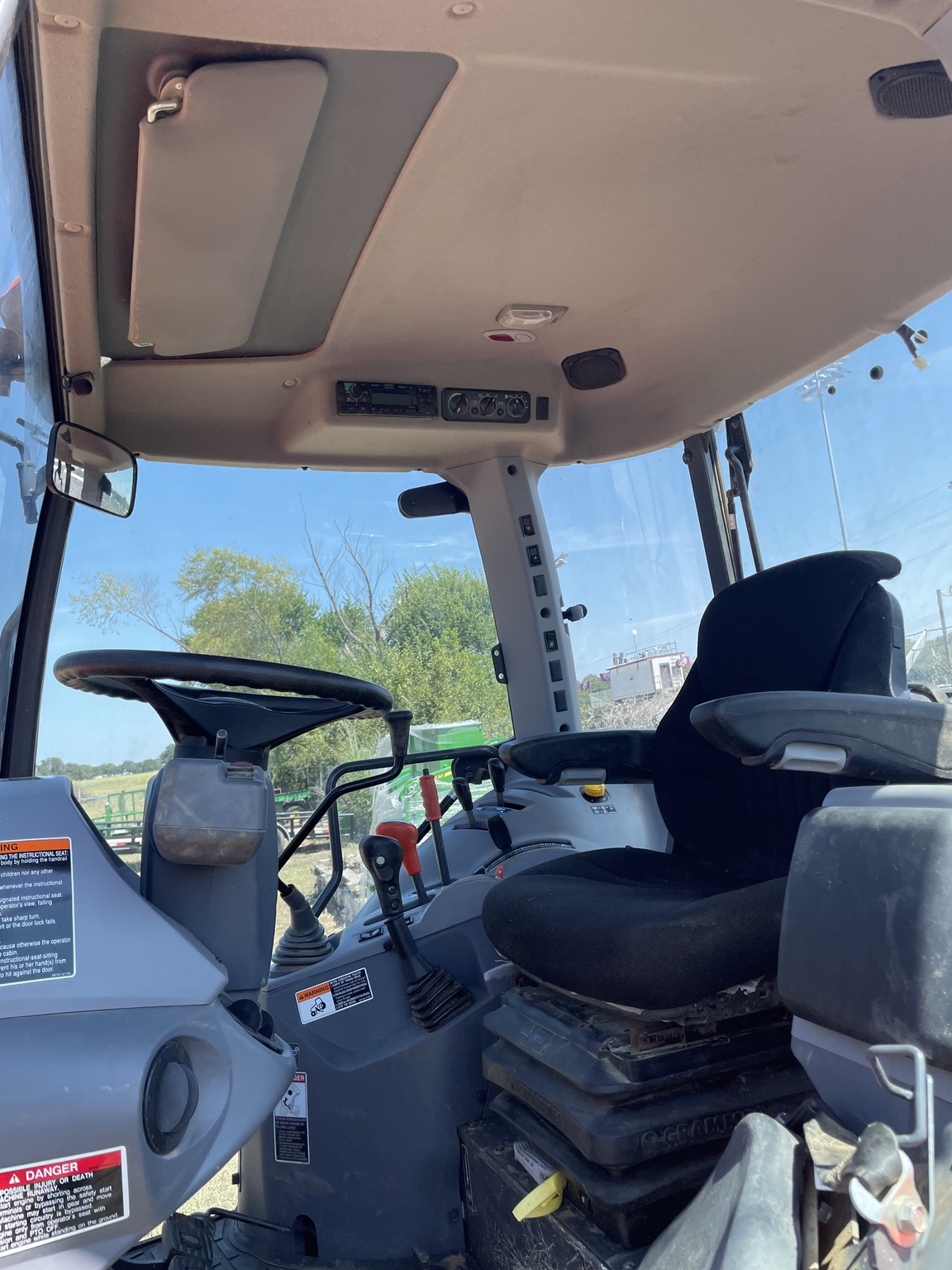2019 Kubota M4D-071 Image 15