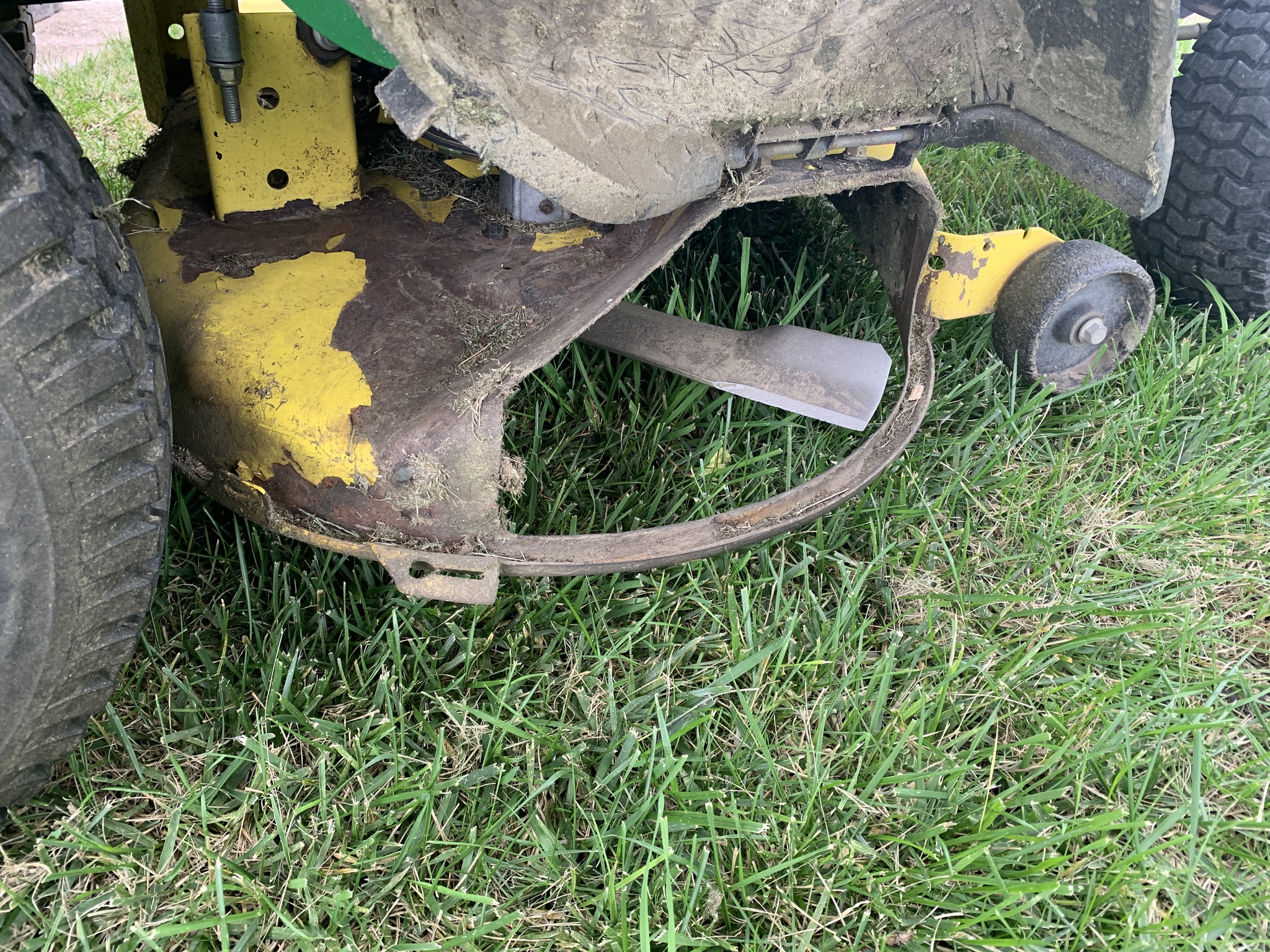 2011 John Deere D110 Image 9