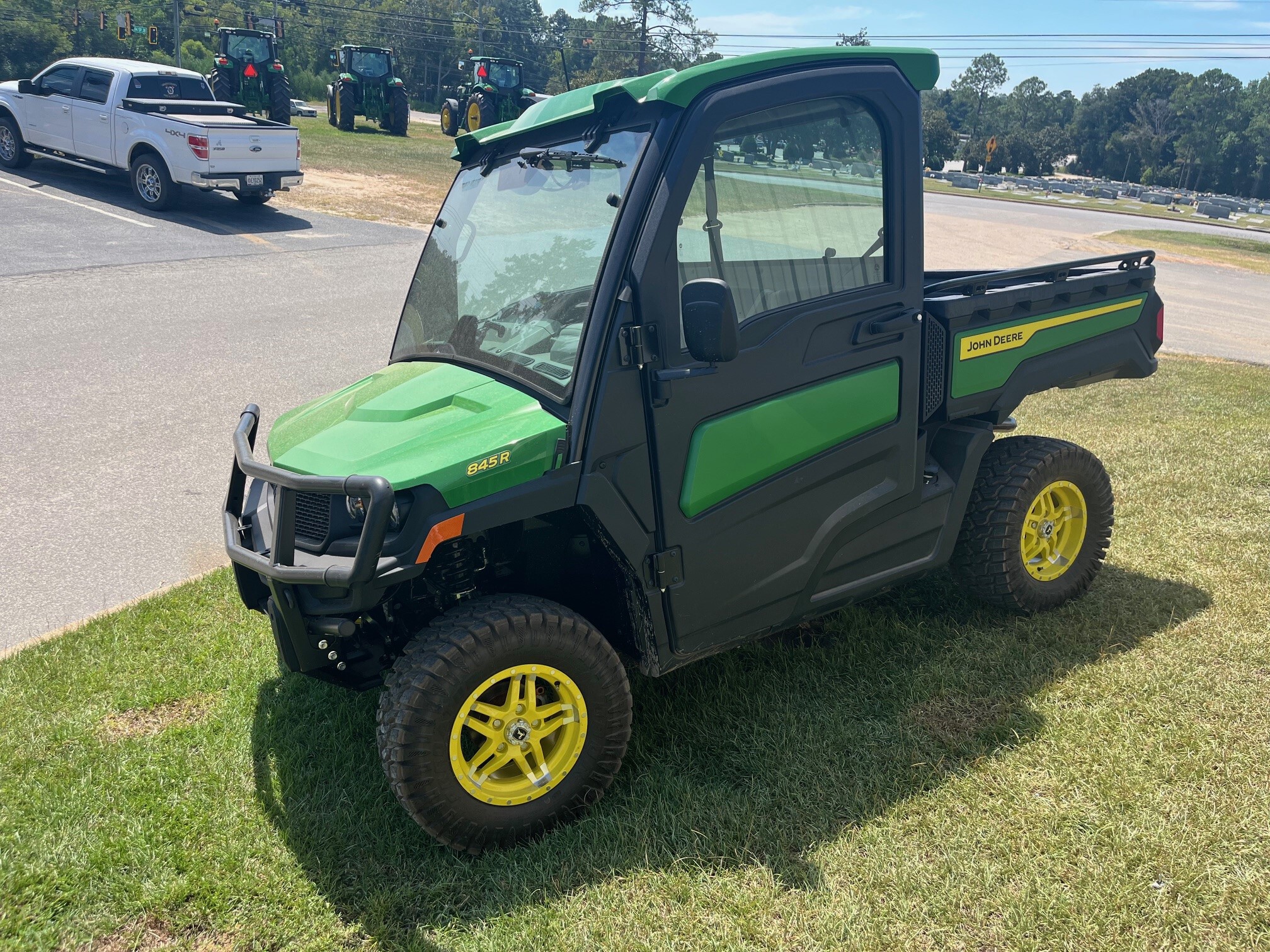 2025 John Deere 845R Image 1