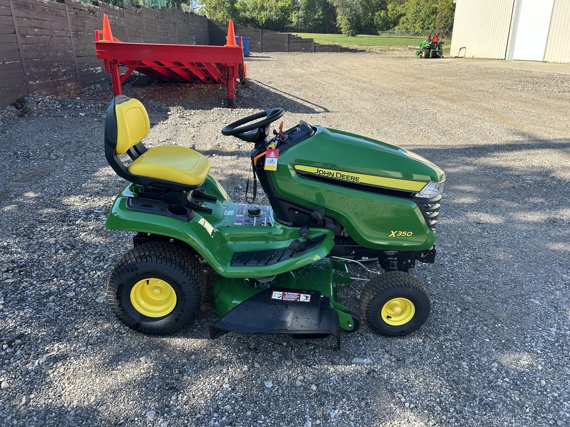 2025 John Deere X350 Image 7