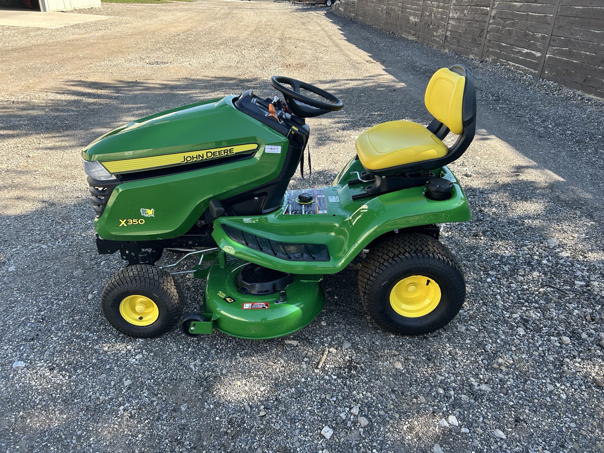 2025 John Deere X350 Image 8