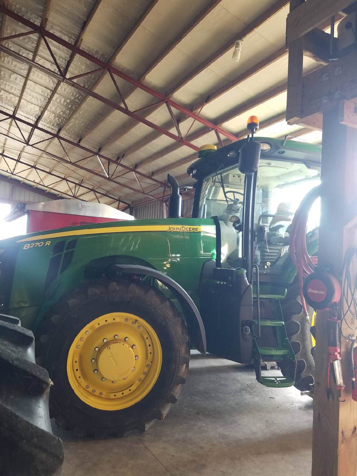 2015 John Deere 8270R Image 1