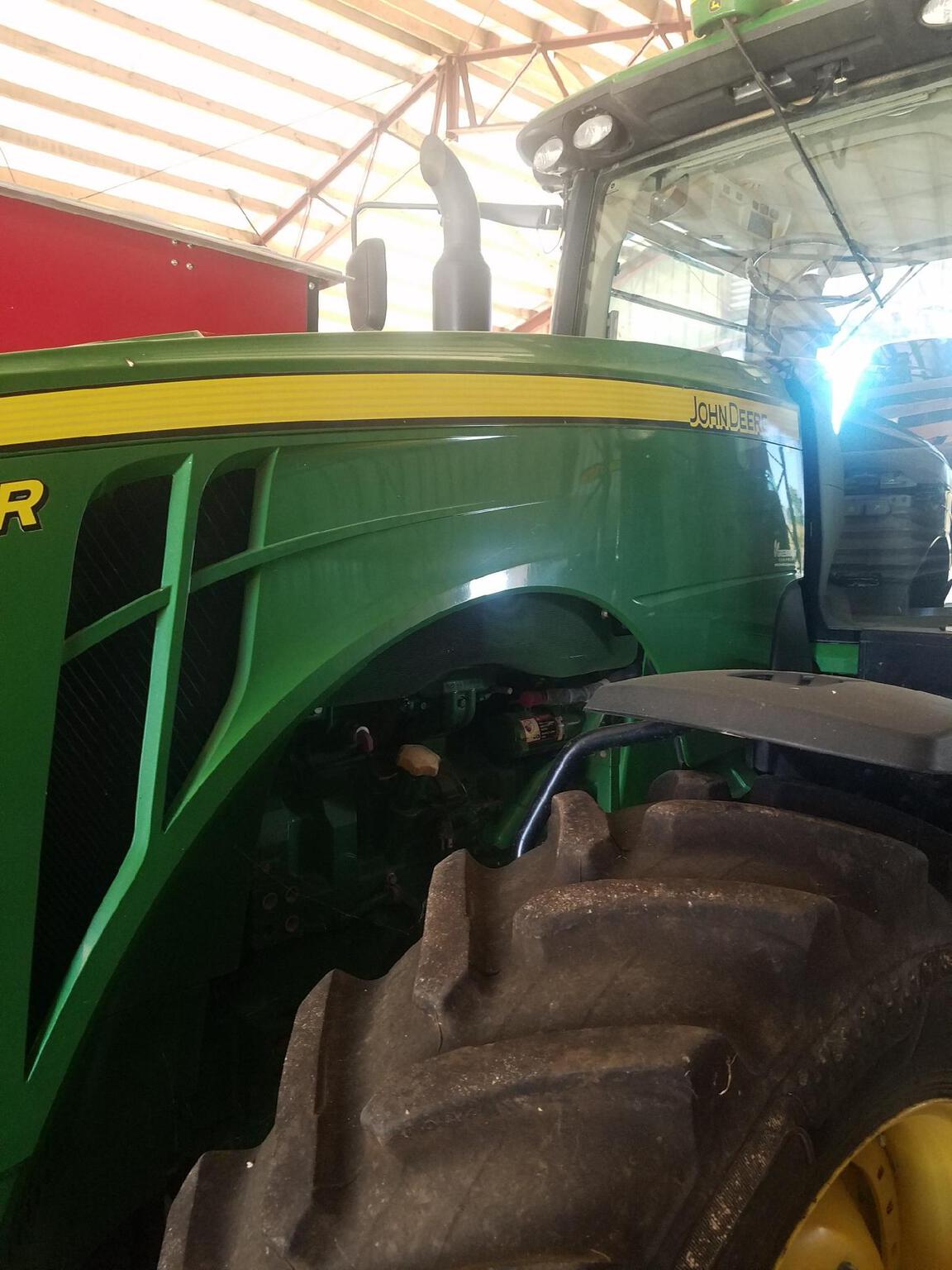 2015 John Deere 8270R Image 7