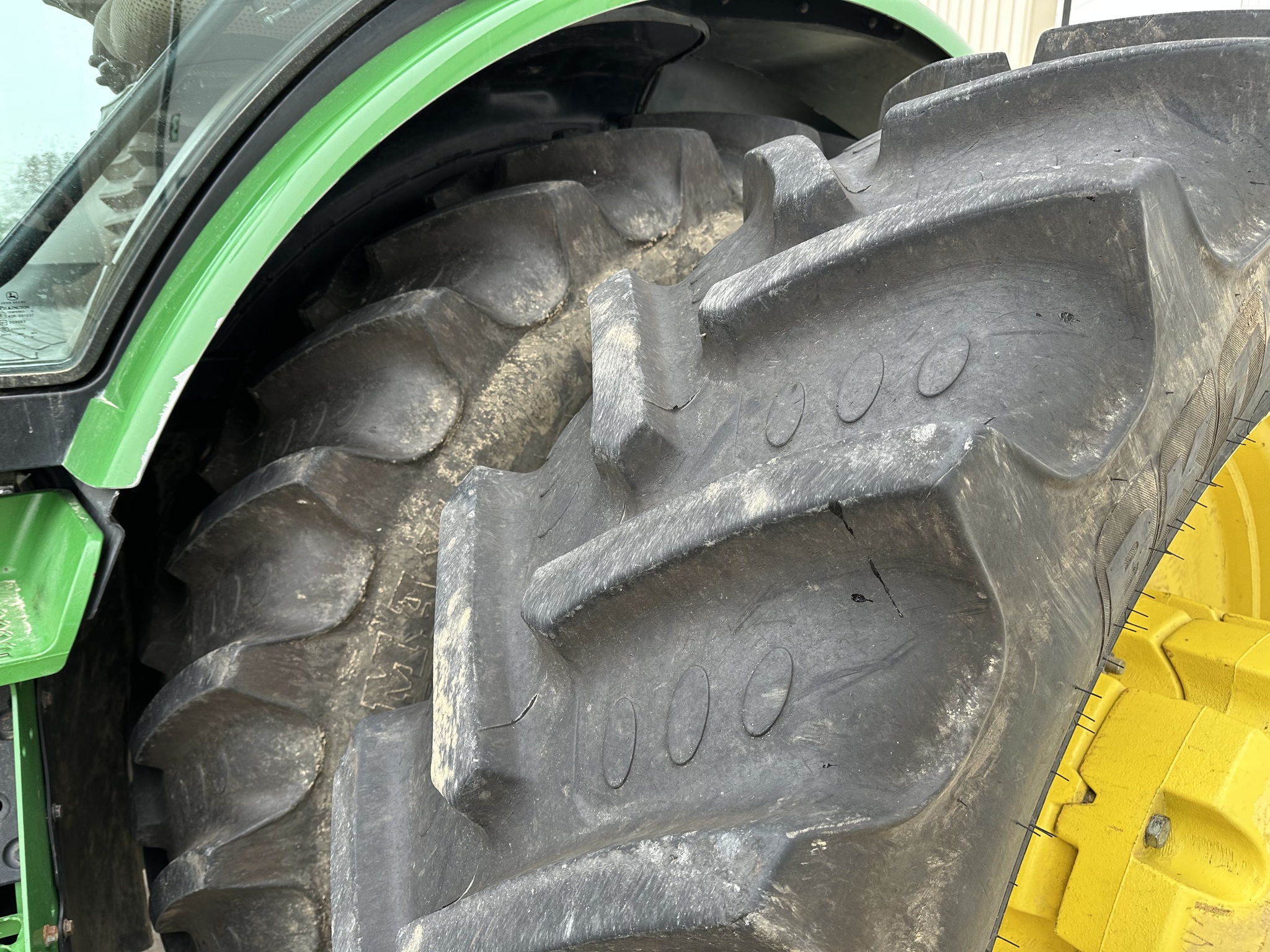 2015 John Deere 8270R Image 17