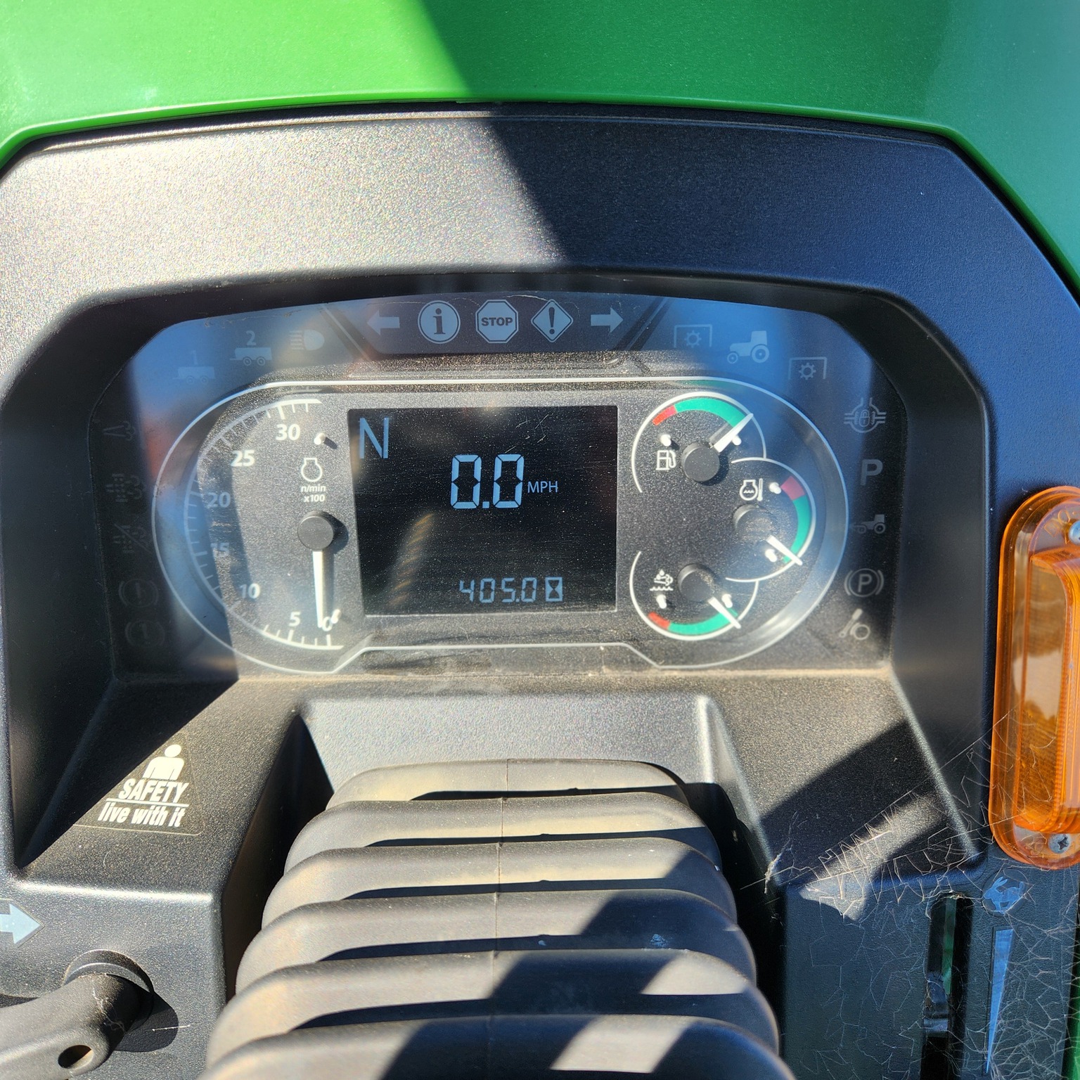 2022 John Deere 6120E Image 12