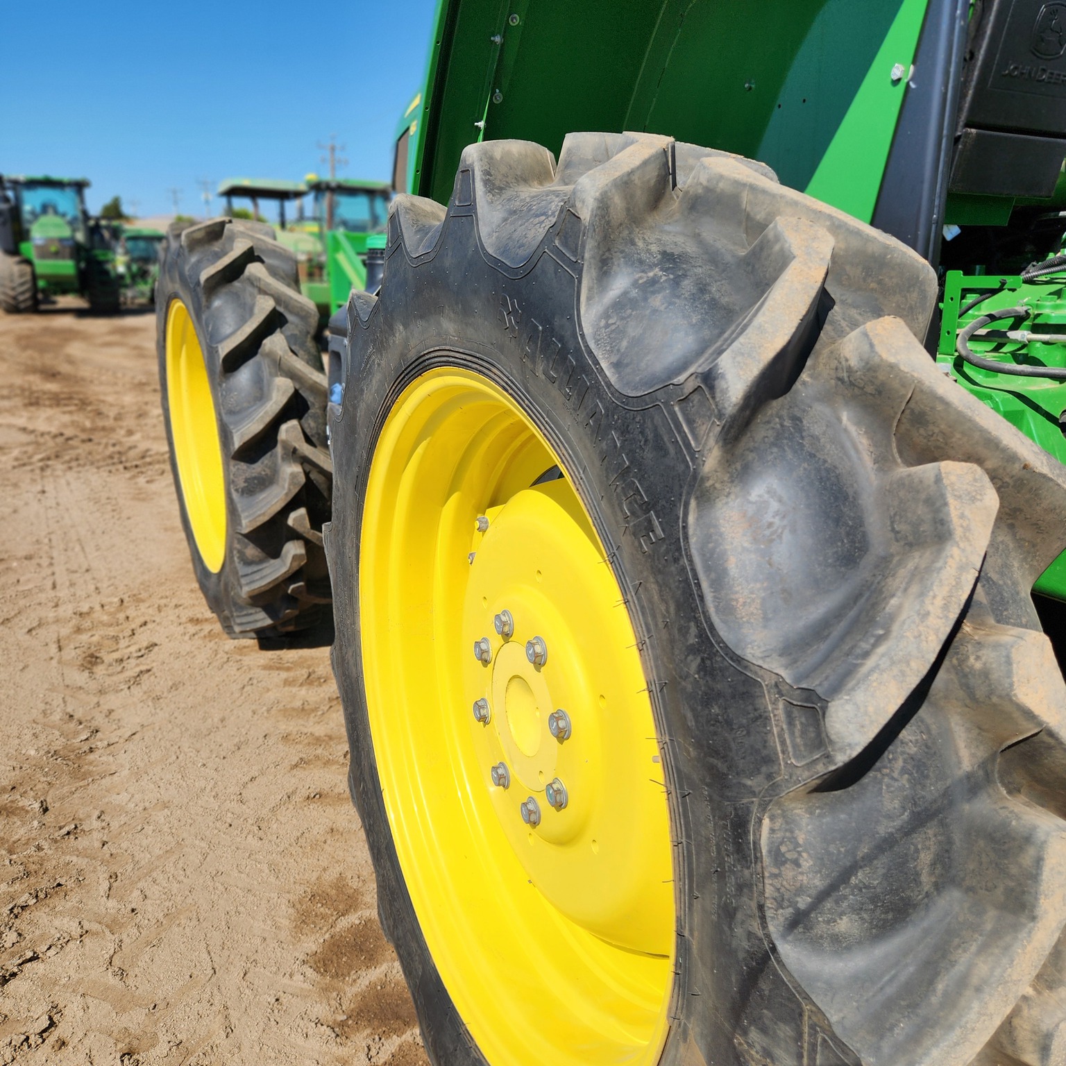 2022 John Deere 6120E Image 10