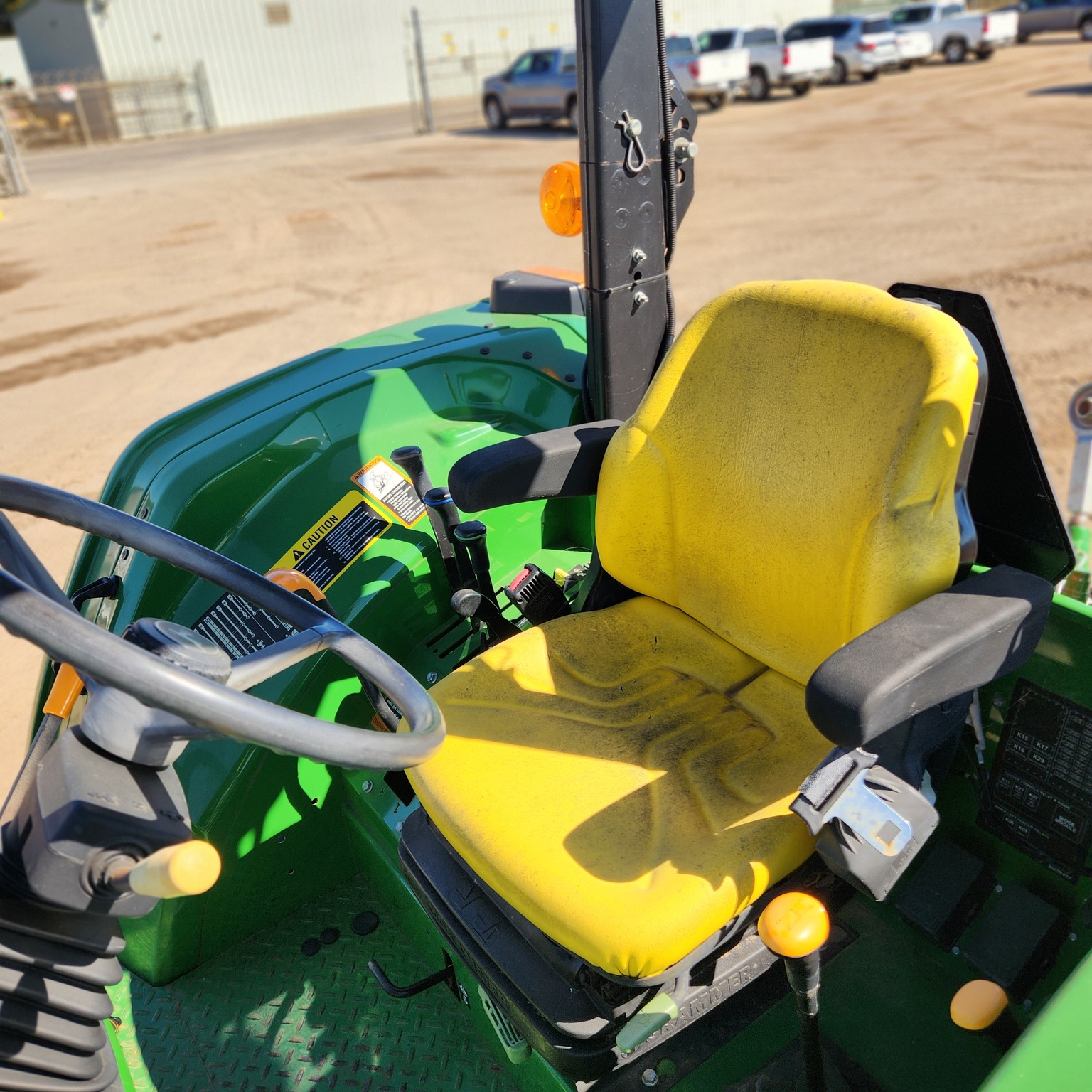 2022 John Deere 6120E Image 11