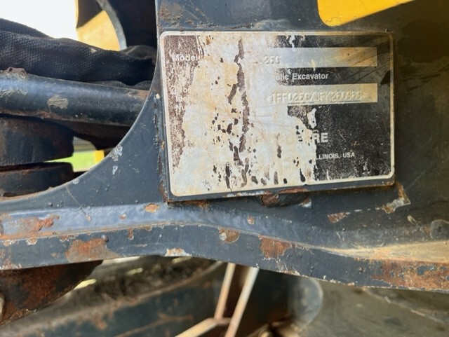 2015 John Deere 26G Image 4