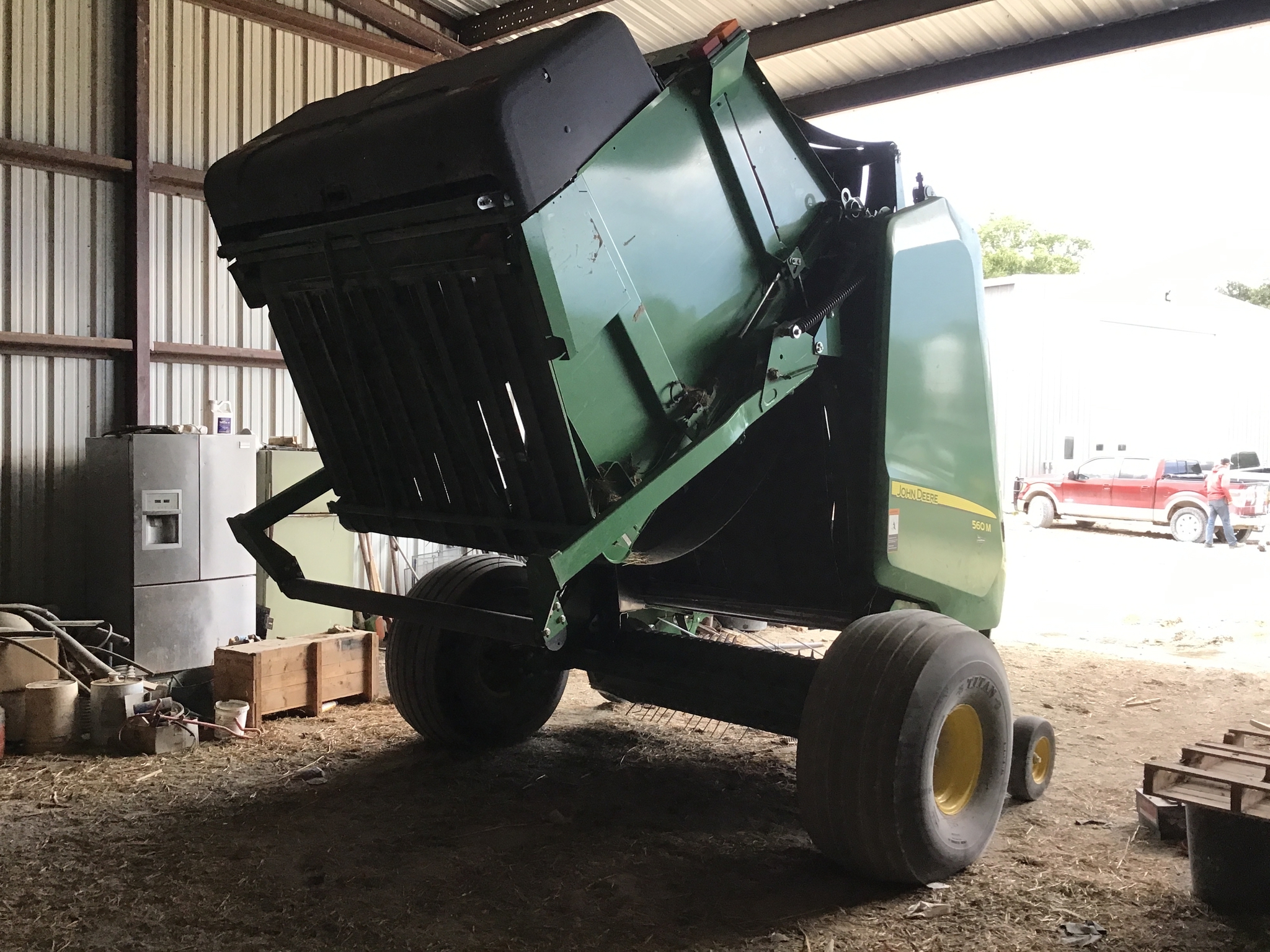 2021 John Deere 560M Image 3