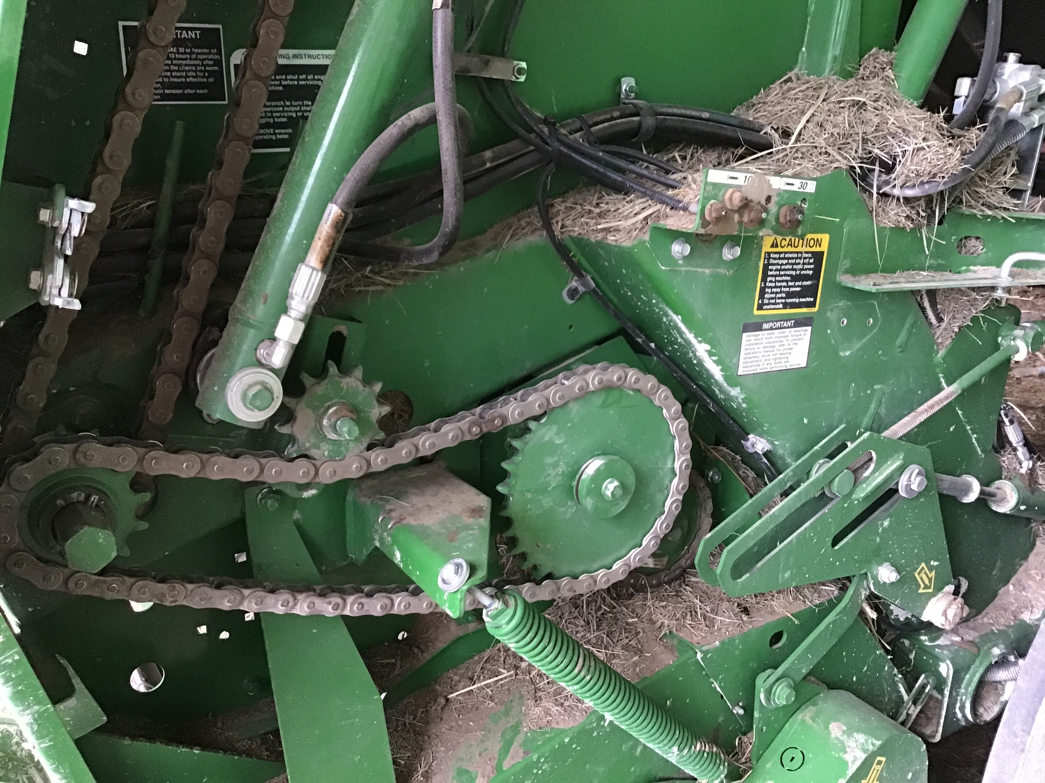 2021 John Deere 560M Image 7