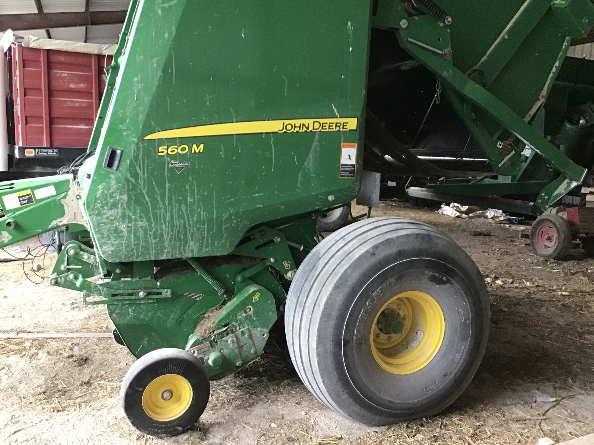 2021 John Deere 560M Image 4