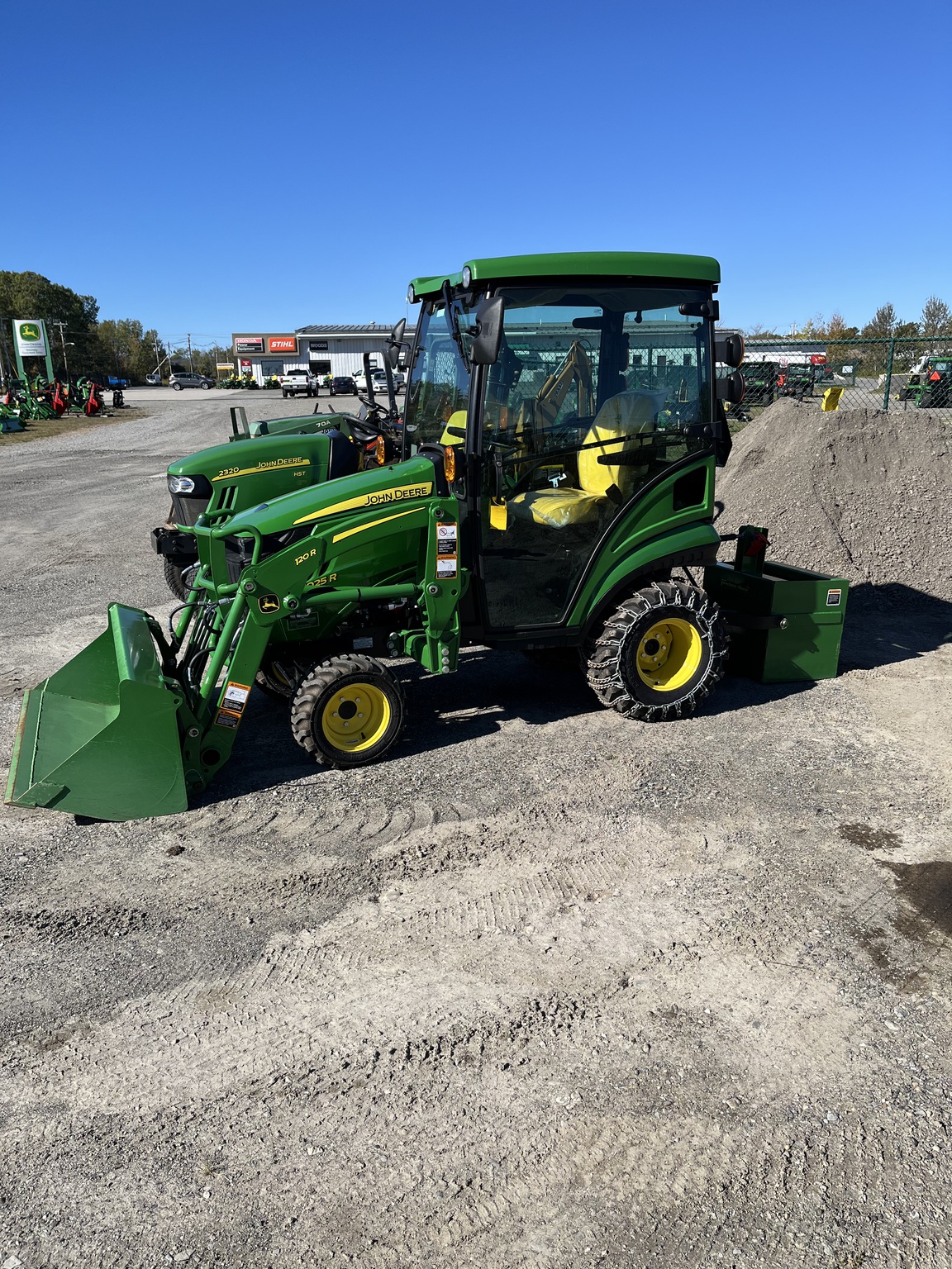 2024 John Deere 1025R Image 3