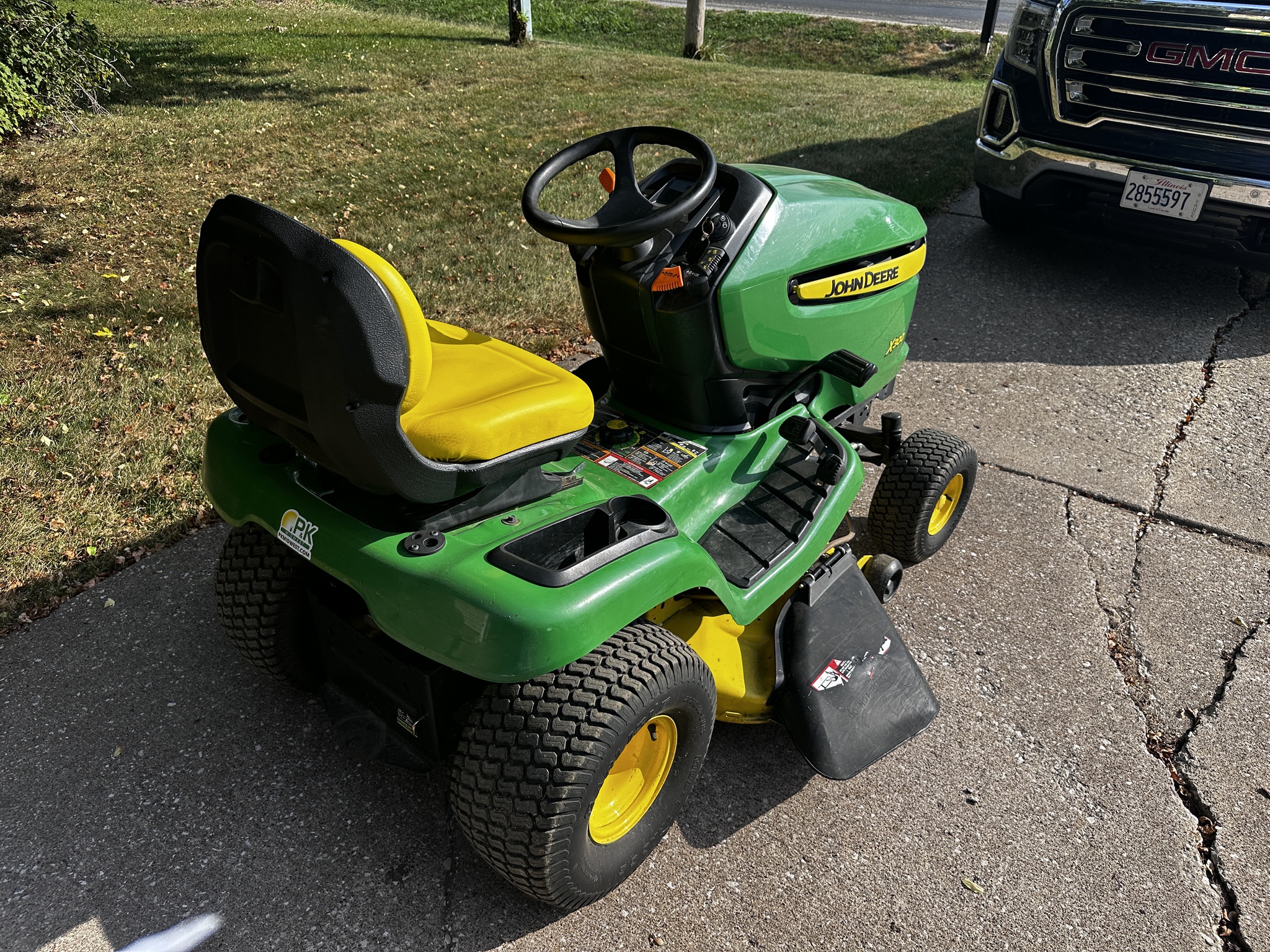 2011 John Deere X300 Image 2