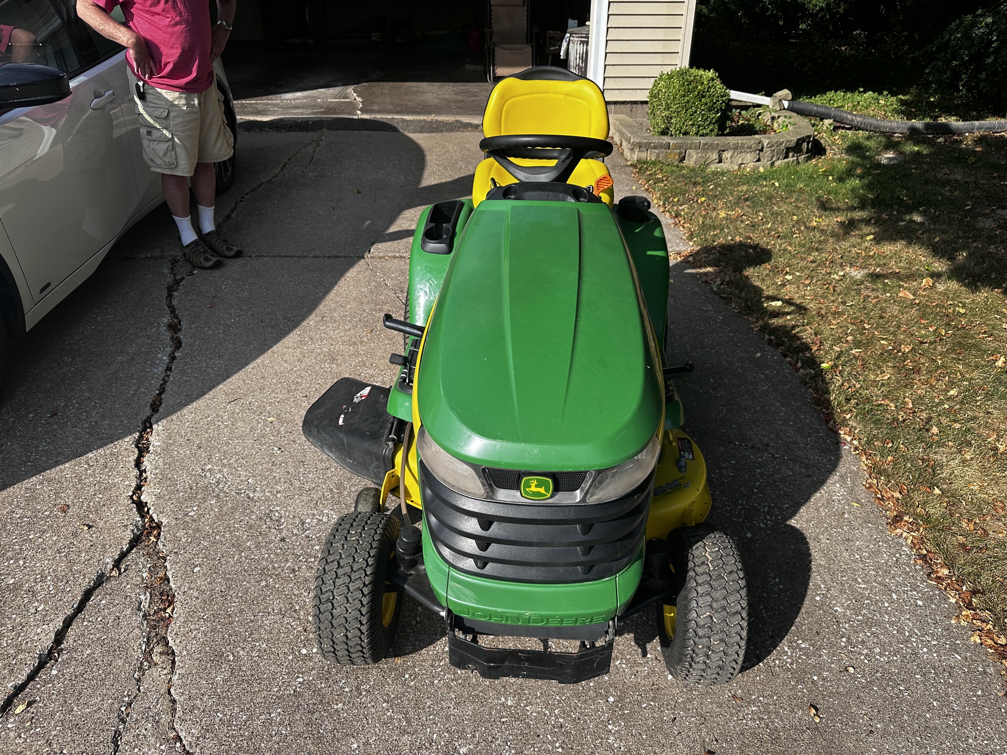 2011 John Deere X300 Image 7