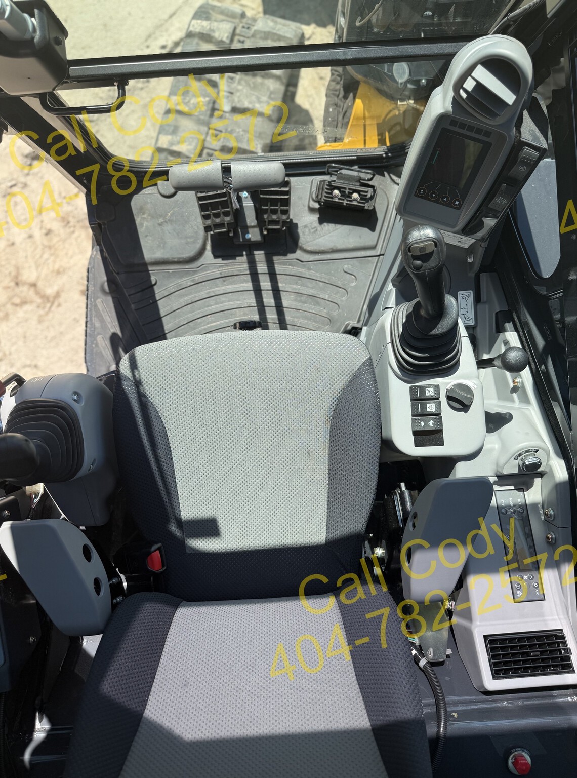2025 John Deere 60 P Image 10