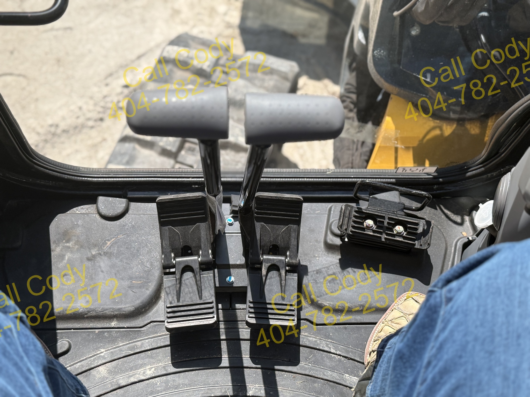 2025 John Deere 60 P Image 9