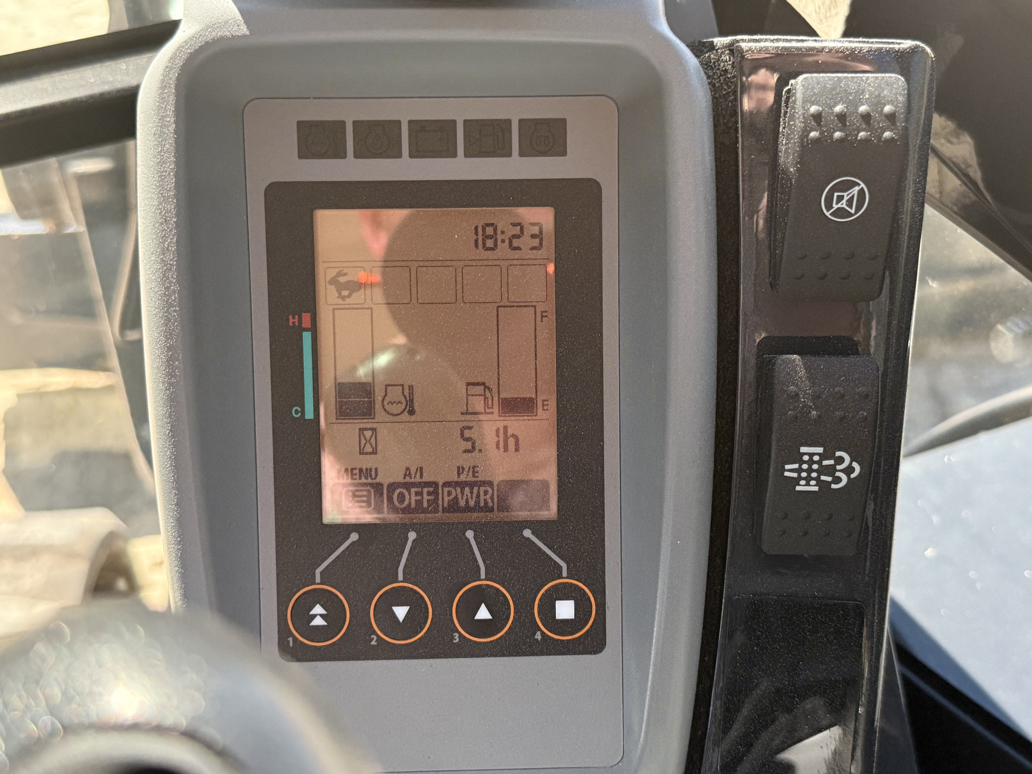 2025 John Deere 60 P Image 14