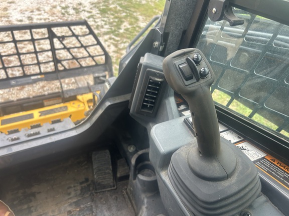 Photo of 2024 John Deere 333G