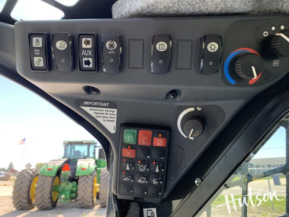 Photo of 2024 John Deere 333G