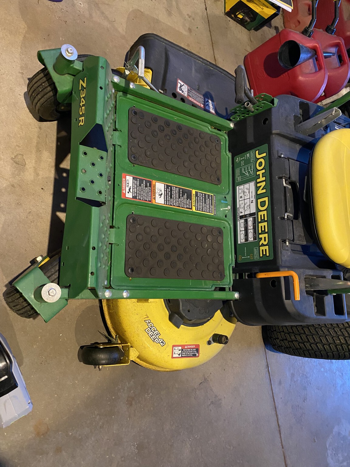 2020 John Deere Z345R Image 2