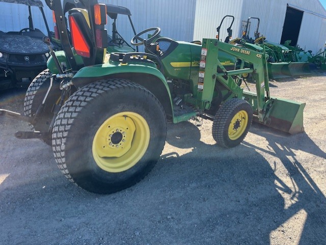 2002 John Deere 4410 Image 3