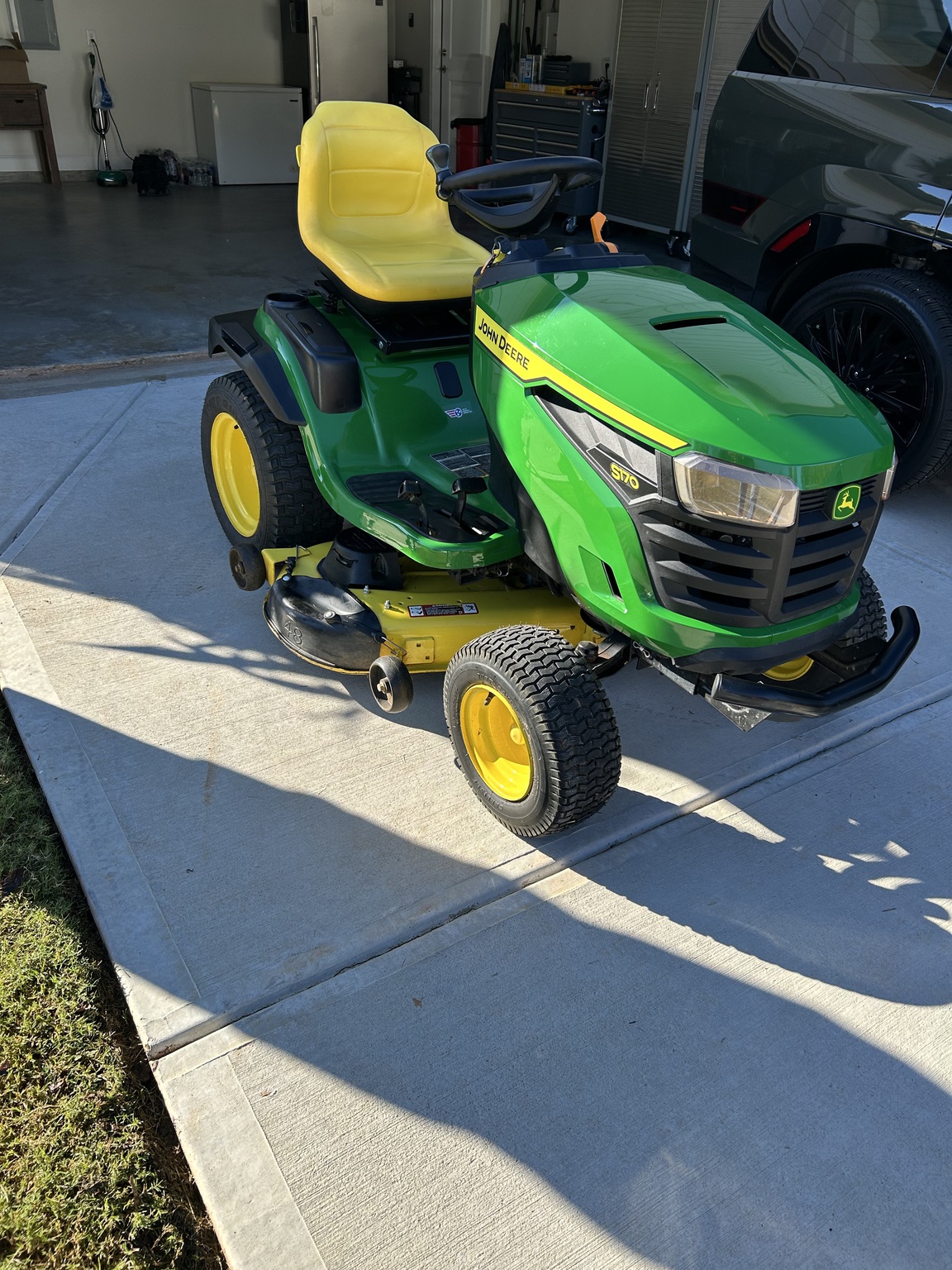 John Deere S170 Image 4