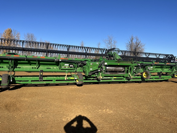 Used 2025 John Deere HDR 50 Combine Platforms at Horizon Ag & Turf in Westlock, AB - Photo3