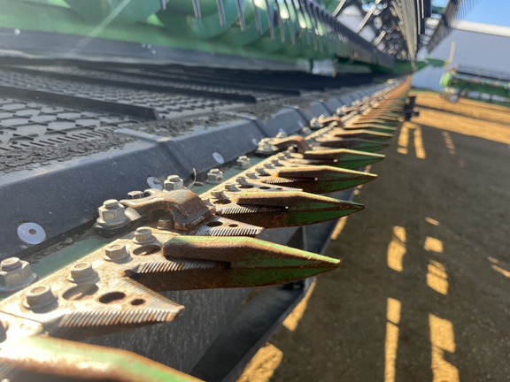 Used 2025 John Deere HDR 50 Combine Platforms at Horizon Ag & Turf in Westlock, AB - Photo8