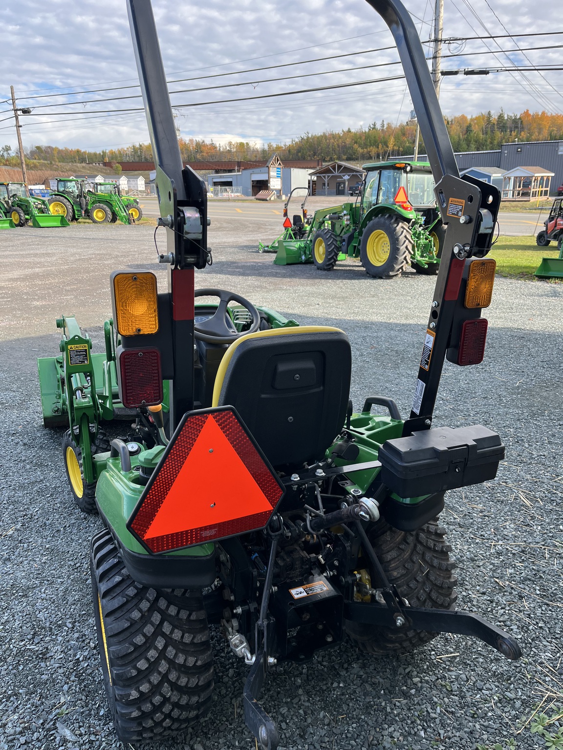 2021 John Deere 1023E Image 2